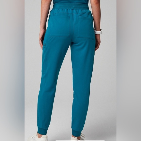 Fabletics High-Rise On-Call Scrub Jogger Blue Lagoon S Short - Picture 4 of 7